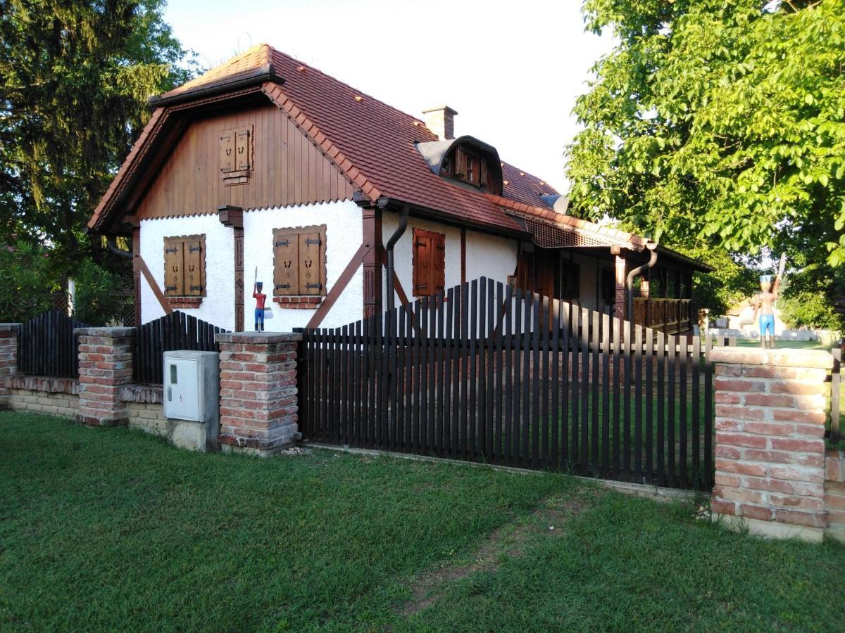 Umjetnicka Etno Kuca Luka Appartement Podravske Sesvete Buitenkant foto
